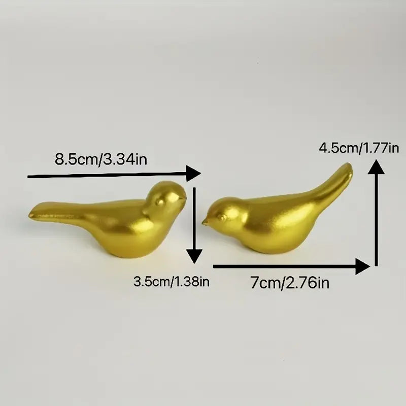 2pcs / Set Collectible Bird Figurines