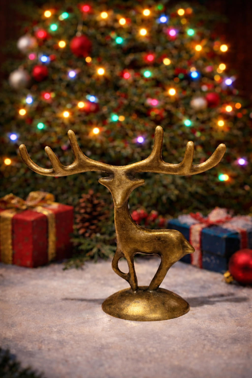 Elegant Resin Modern Reindeer