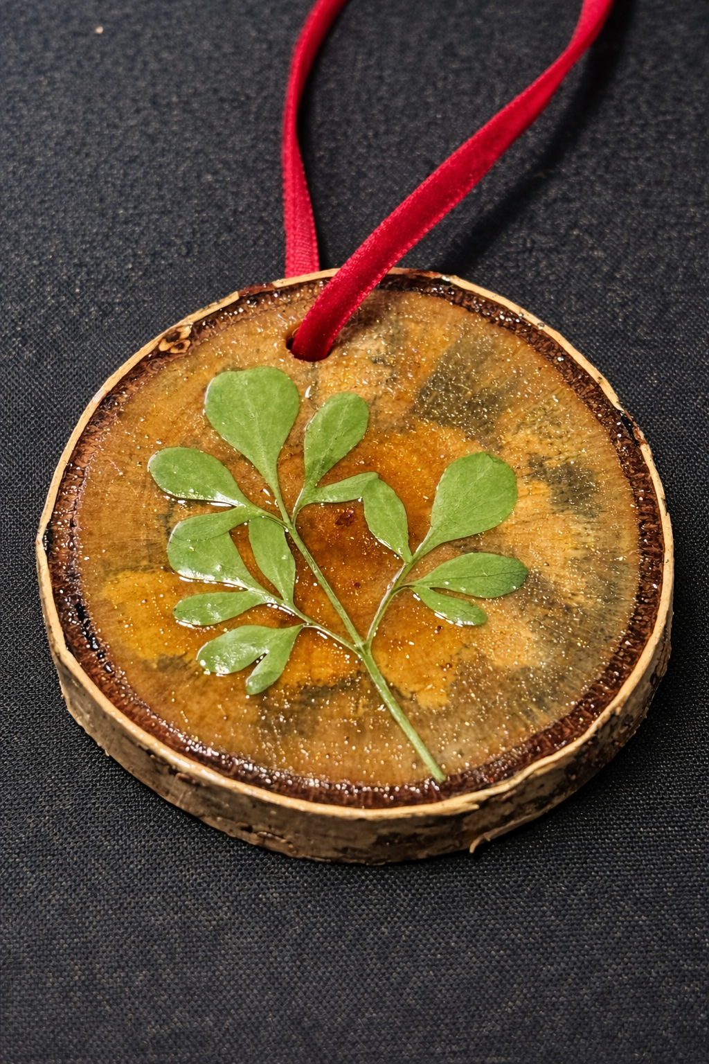 Ruta (Rue / Ruda) Ornament -- Large