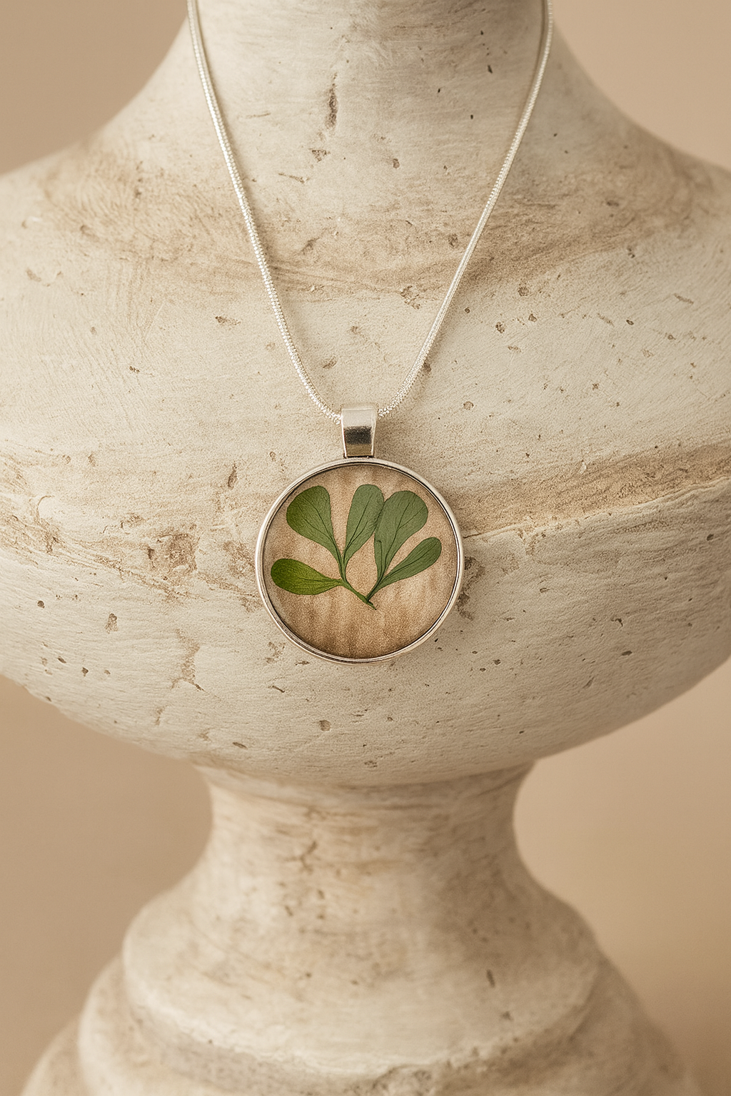 Ruta (Rue / Ruda) Pendant