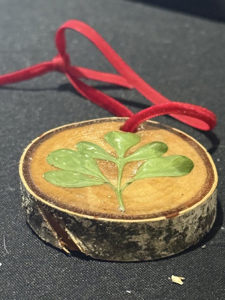 Ruta (Rue / Ruda) Ornament -- Small