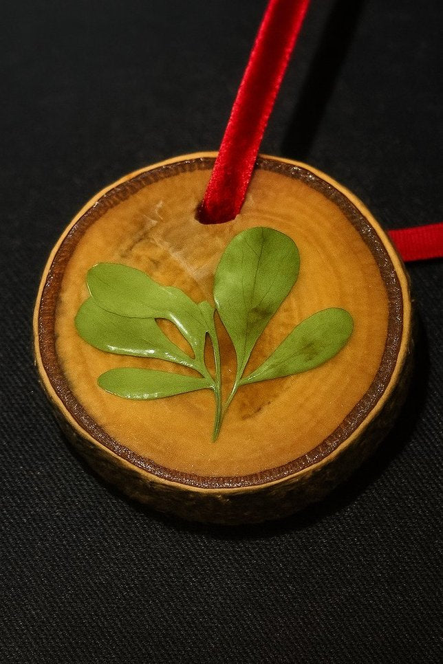 Ruta (Rue / Ruda) Ornament -- Small